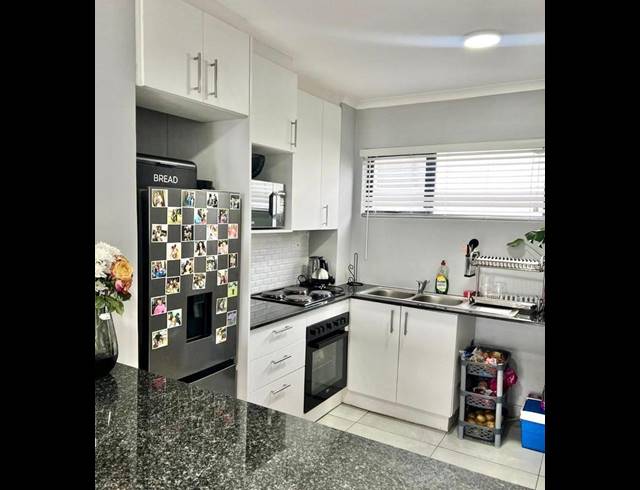 2 BEDROOM PROPERTY TO RENT IN HAYFIELDS